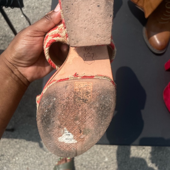 Tory Burch Lola’s Woven Jute & Leather Sandal - Picture 6 of 6